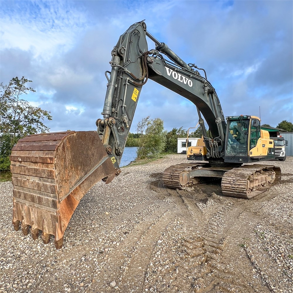 Volvo EC380 DL - Lintekskavaator: pilt 4 Volvo EC380 DL - Lintekskavaator: pilt 4