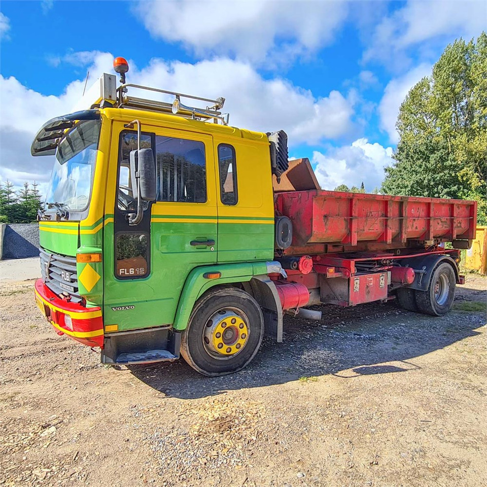 Volvo FL612 - Veoauto - kaablisüsteem: pilt 1 Volvo FL612 - Veoauto - kaablisüsteem: pilt 1