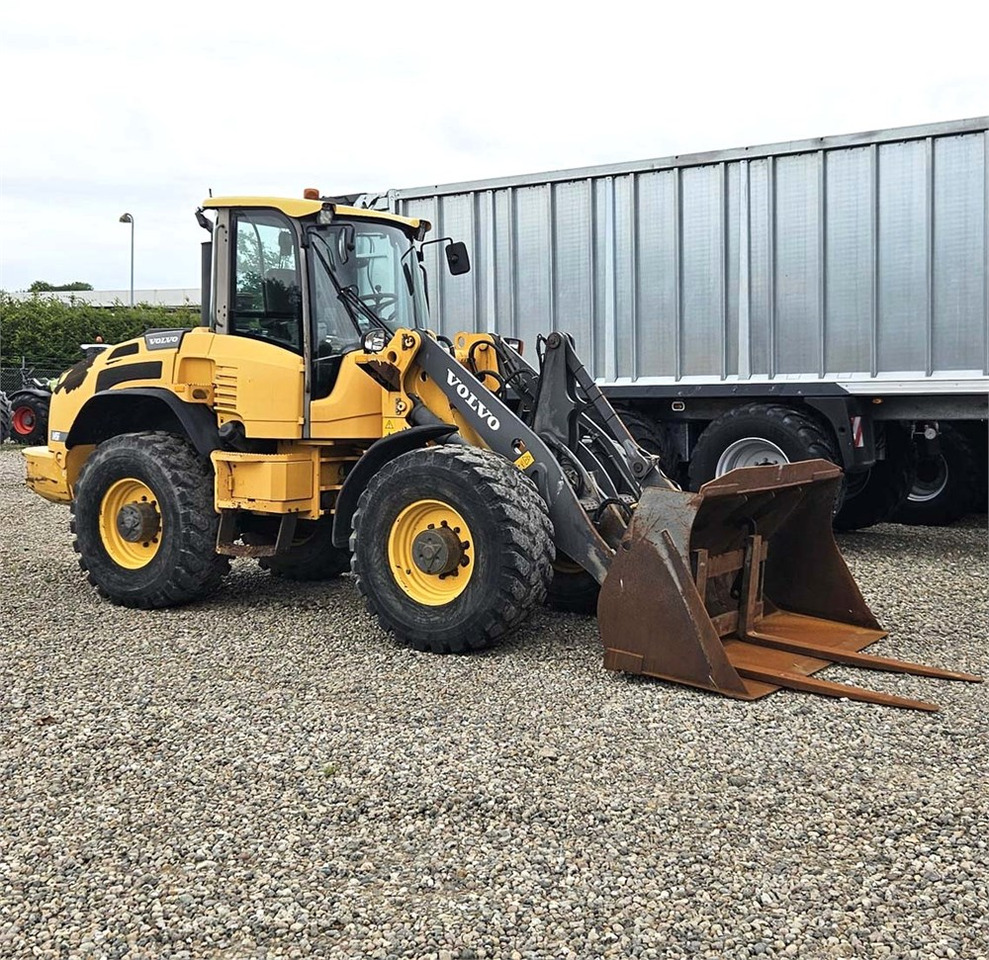 Volvo L45F-TP - Rataslaadur: pilt 1 Volvo L45F-TP - Rataslaadur: pilt 1
