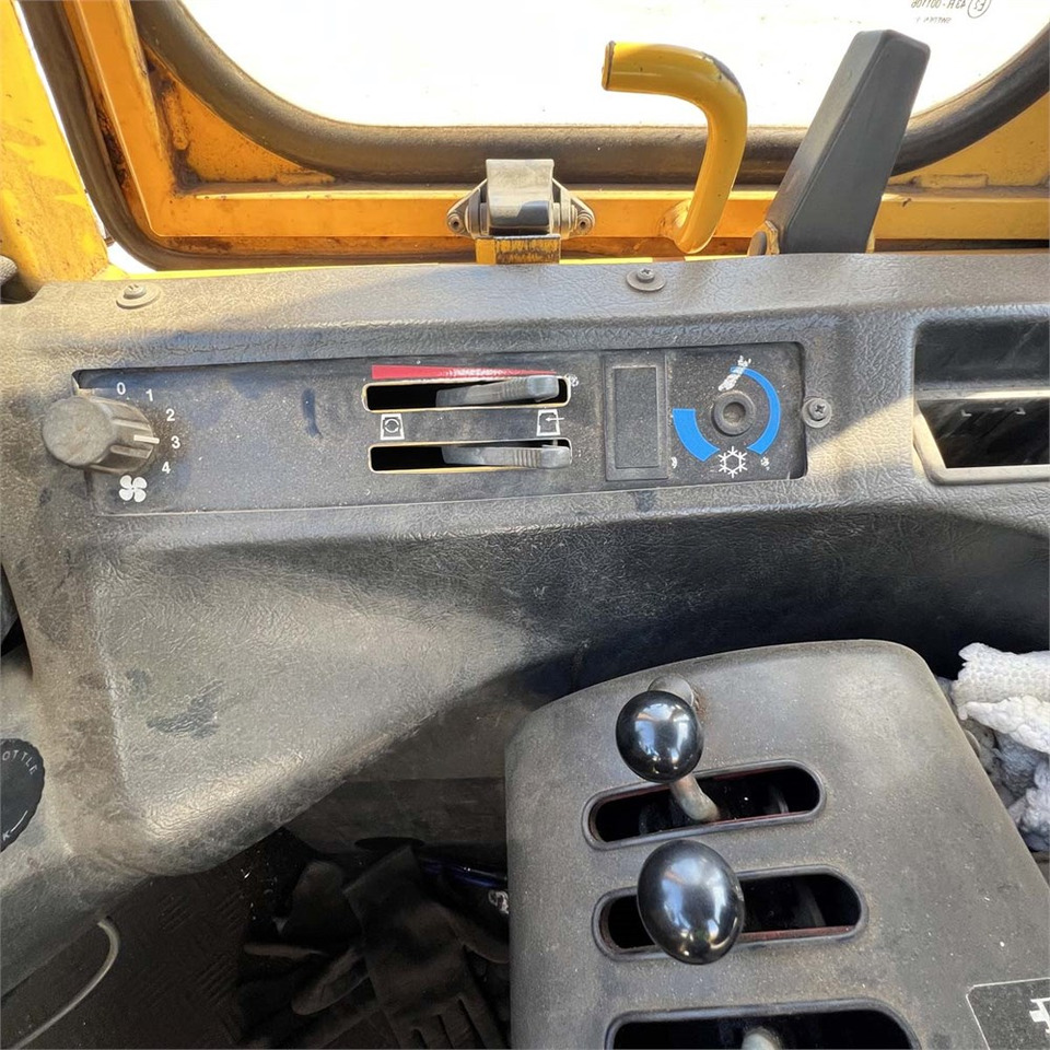 Rataslaadur Volvo L70: pilt 21