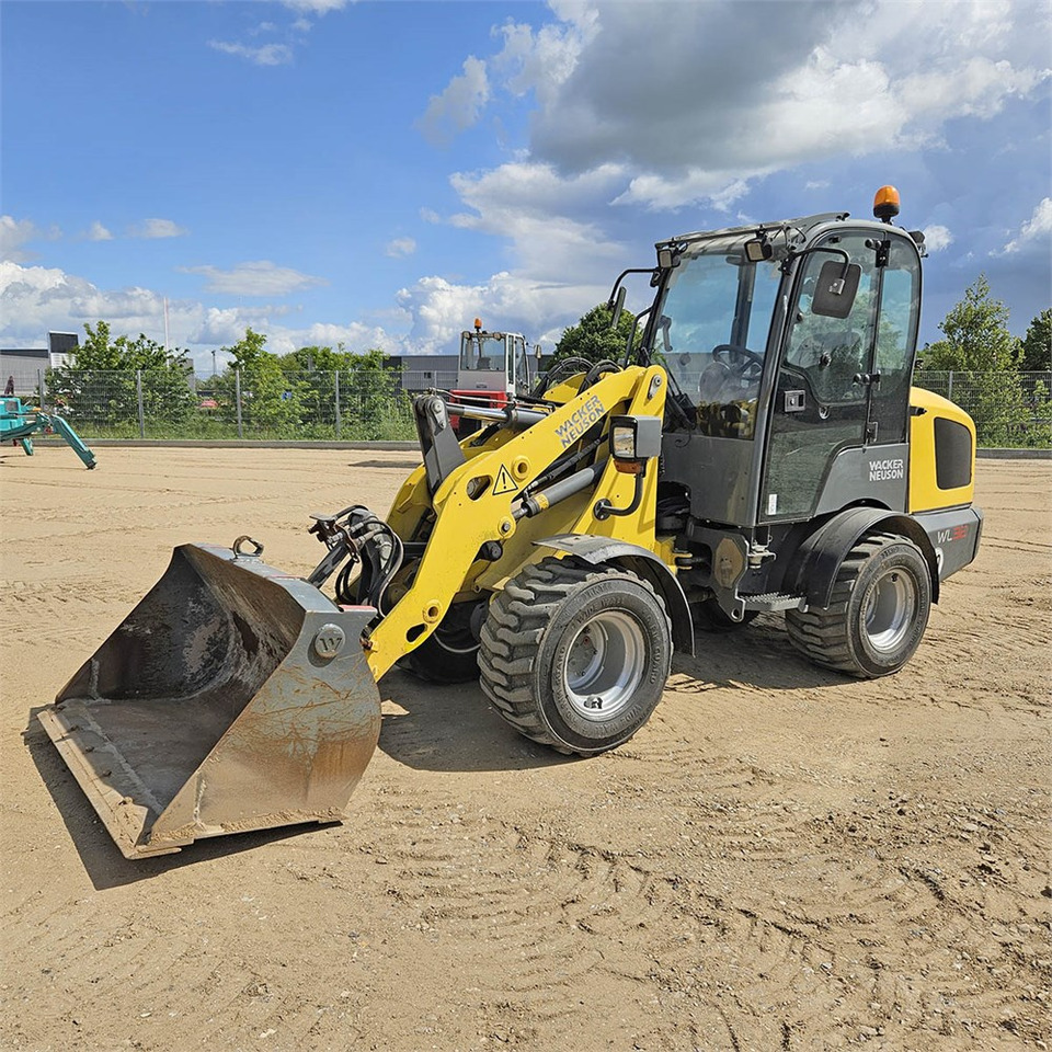 Wacker Neuson WL 32/RL30 - Rataslaadur: pilt 1 Wacker Neuson WL 32/RL30 - Rataslaadur: pilt 1