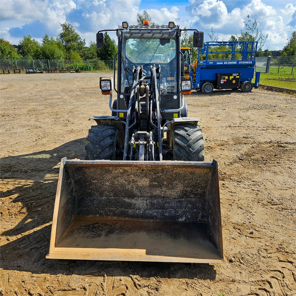 Weidemann 2070 CX - Rataslaadur: pilt 3 Weidemann 2070 CX - Rataslaadur: pilt 3
