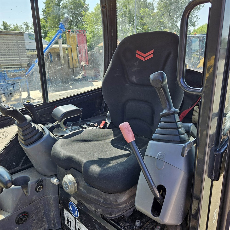 Miniekskavaator Yanmar SV19 VT: pilt 10