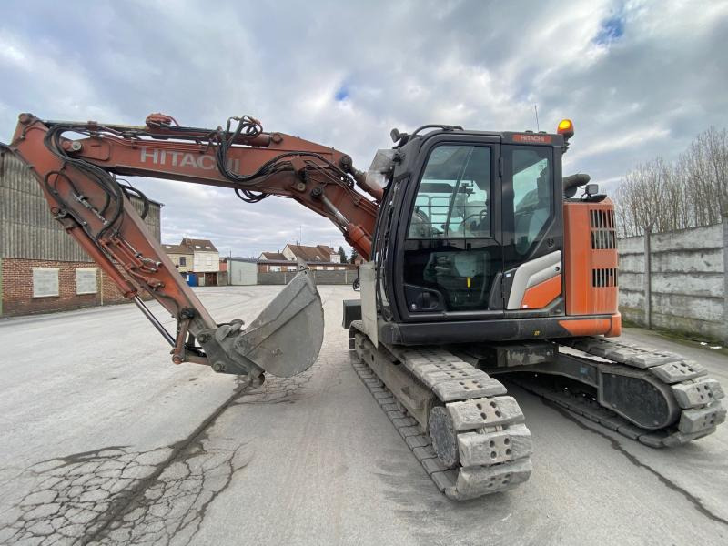 HITACHI ZX 135US-7 - Lintekskavaator: pilt 1 HITACHI ZX 135US-7 - Lintekskavaator: pilt 1