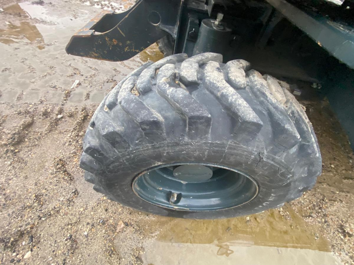 Ratastel ekskavaator Hyundai ROBEX 55W-9A: pilt 15