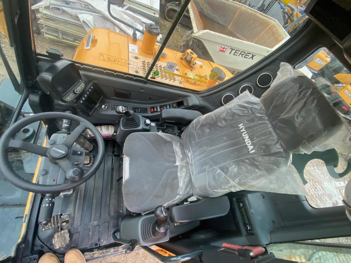 Ratastel ekskavaator Hyundai ROBEX 55W-9A: pilt 10