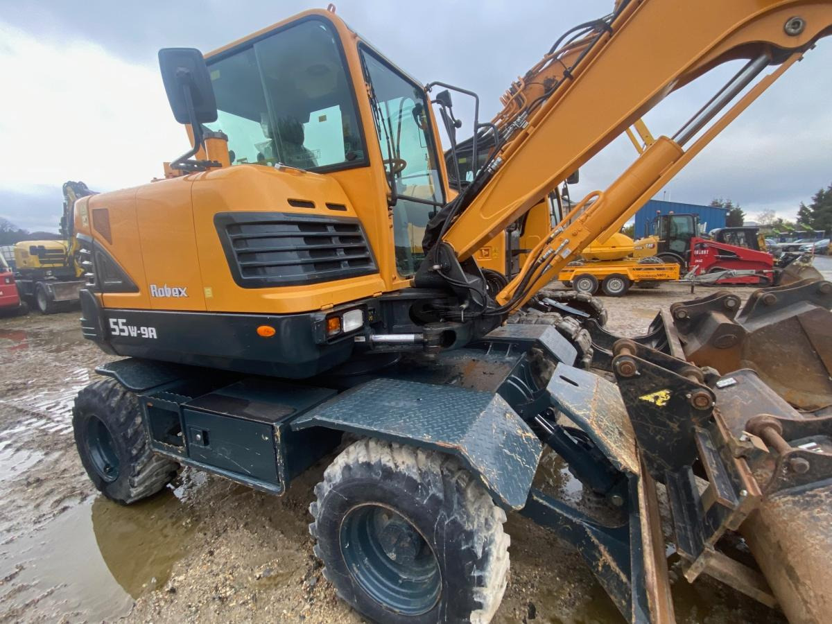 Ratastel ekskavaator Hyundai ROBEX 55W-9A: pilt 7