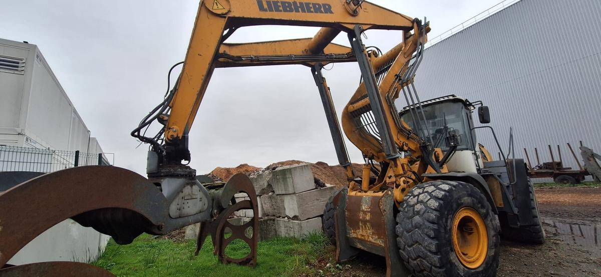 Liebherr L580 - Rataslaadur: pilt 1 Liebherr L580 - Rataslaadur: pilt 1