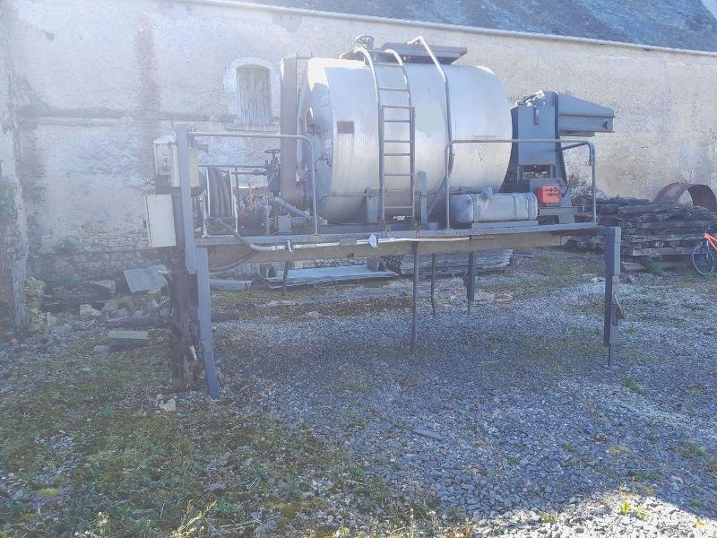 MENARD BOUILLE SUR BERCE 3000 LITRES - Gudronaator: pilt 1 MENARD BOUILLE SUR BERCE 3000 LITRES - Gudronaator: pilt 1