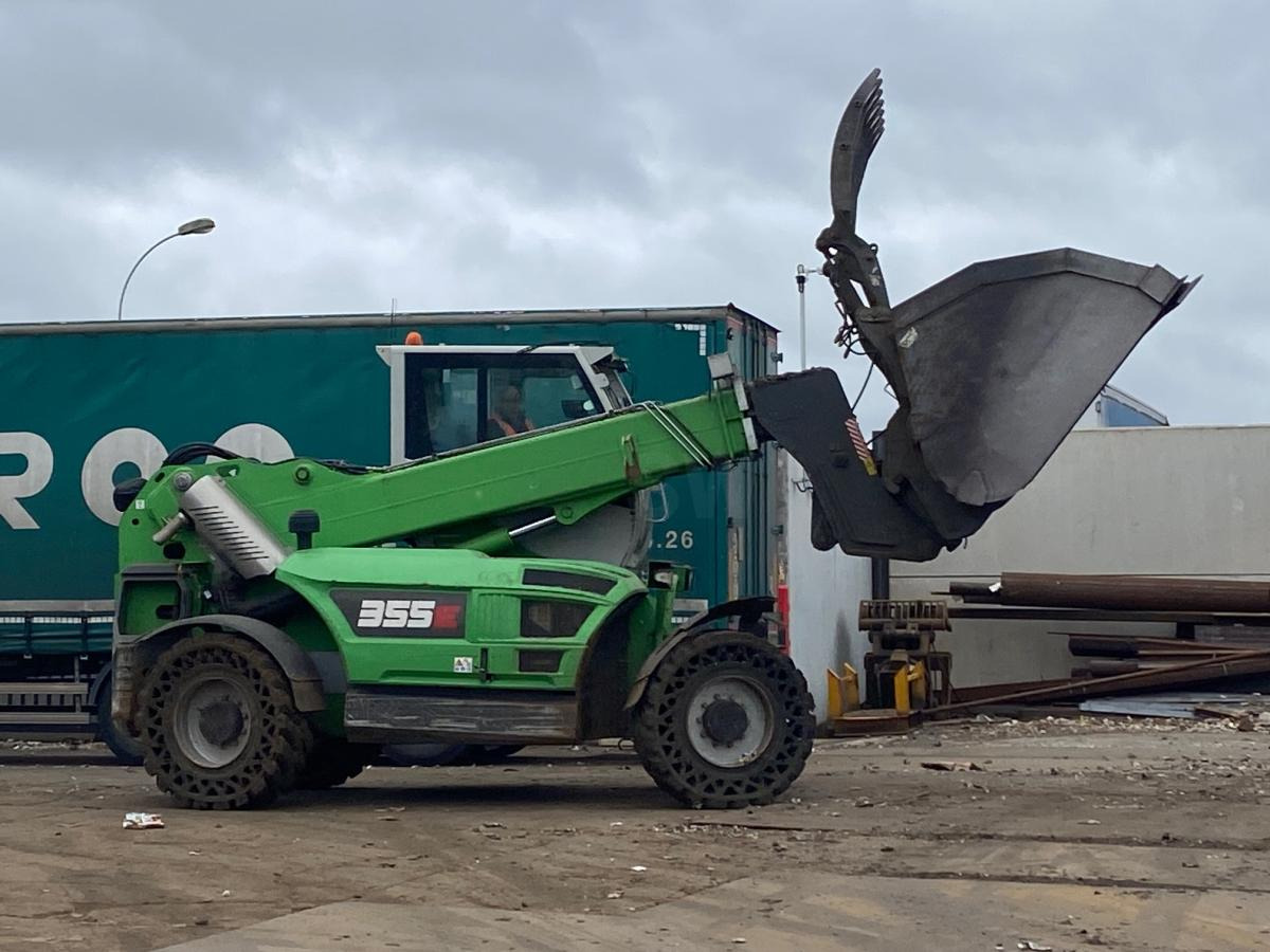 Sennebogen 355 E - Teleskooplaadur: pilt 2 Sennebogen 355 E - Teleskooplaadur: pilt 2