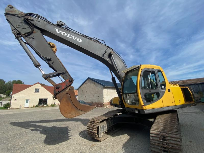 Volvo EC210 LC - Lintekskavaator: pilt 1 Volvo EC210 LC - Lintekskavaator: pilt 1