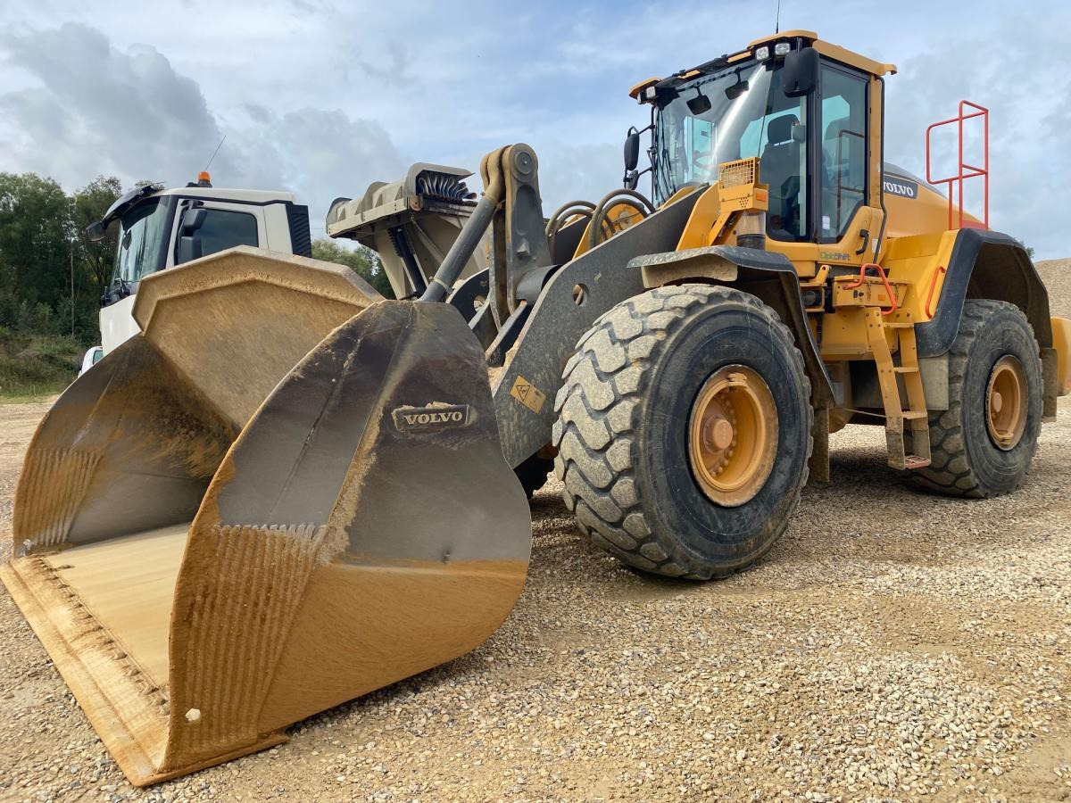 Rataslaadur Volvo L 180H: pilt 1