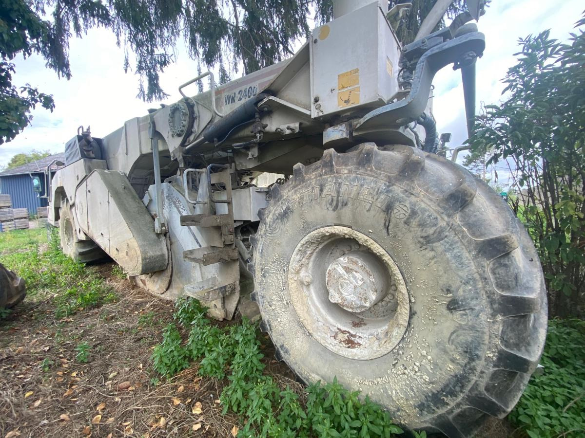 WIRTGEN WR 2400 - Pinnasetasandaja: pilt 3 WIRTGEN WR 2400 - Pinnasetasandaja: pilt 3