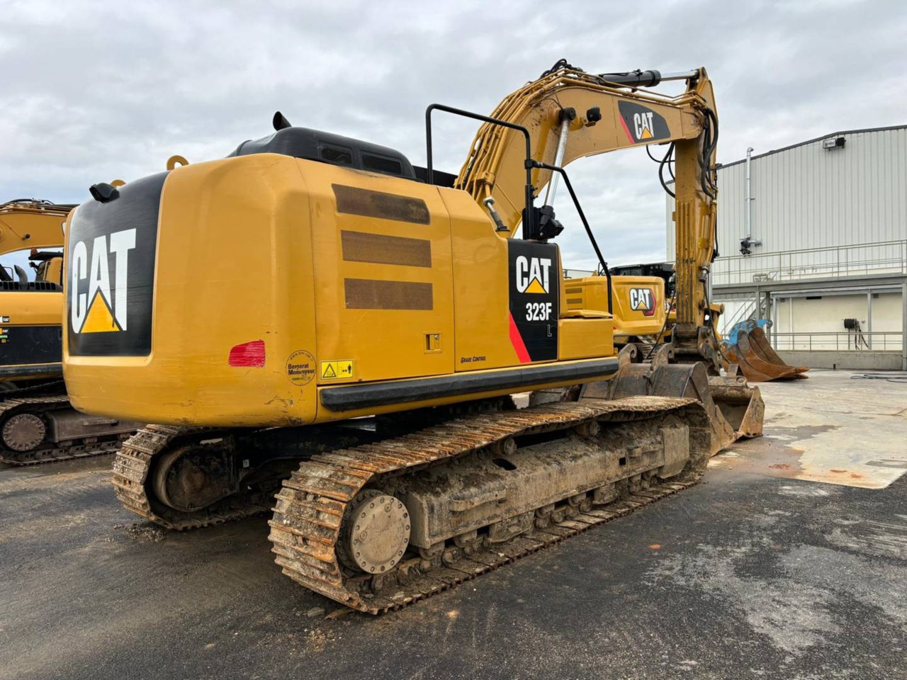CAT 323F - Lintekskavaator: pilt 4 CAT 323F - Lintekskavaator: pilt 4