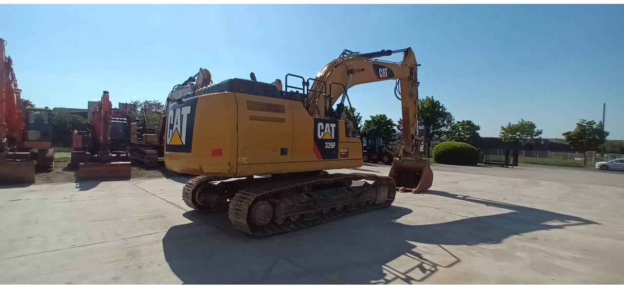 CAT 326F - Lintekskavaator: pilt 3 CAT 326F - Lintekskavaator: pilt 3