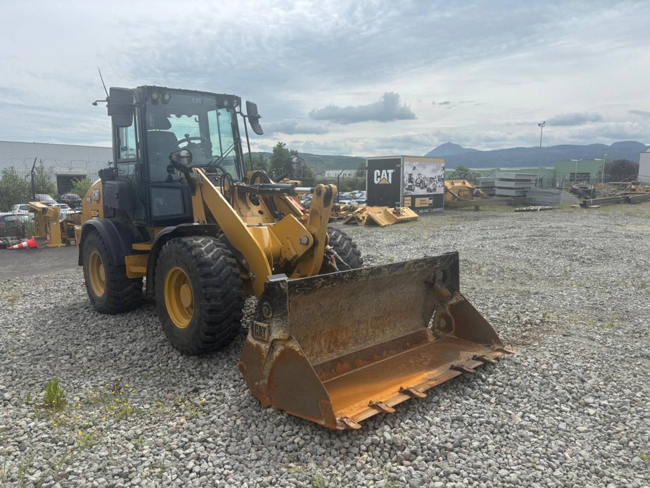 CAT 908 - Rataslaadur: pilt 1 CAT 908 - Rataslaadur: pilt 1