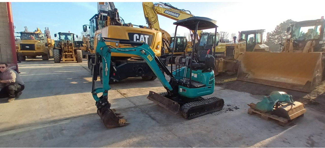 CAT ATTACHMENTS RM20-3KC - Lintekskavaator: pilt 1 CAT ATTACHMENTS RM20-3KC - Lintekskavaator: pilt 1