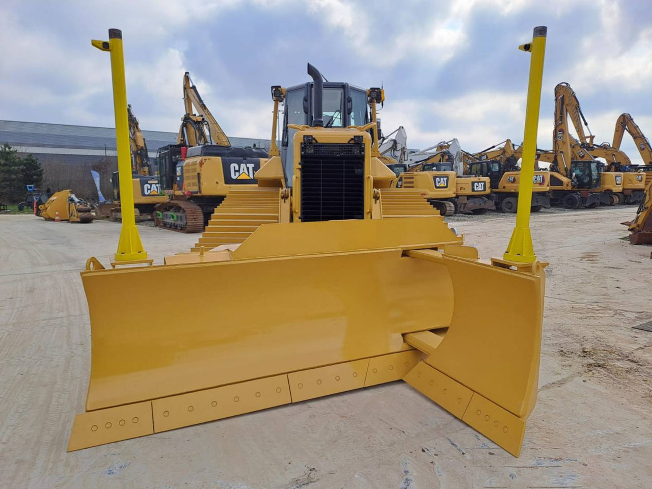 CAT D6NLGP - Buldooser: pilt 4 CAT D6NLGP - Buldooser: pilt 4