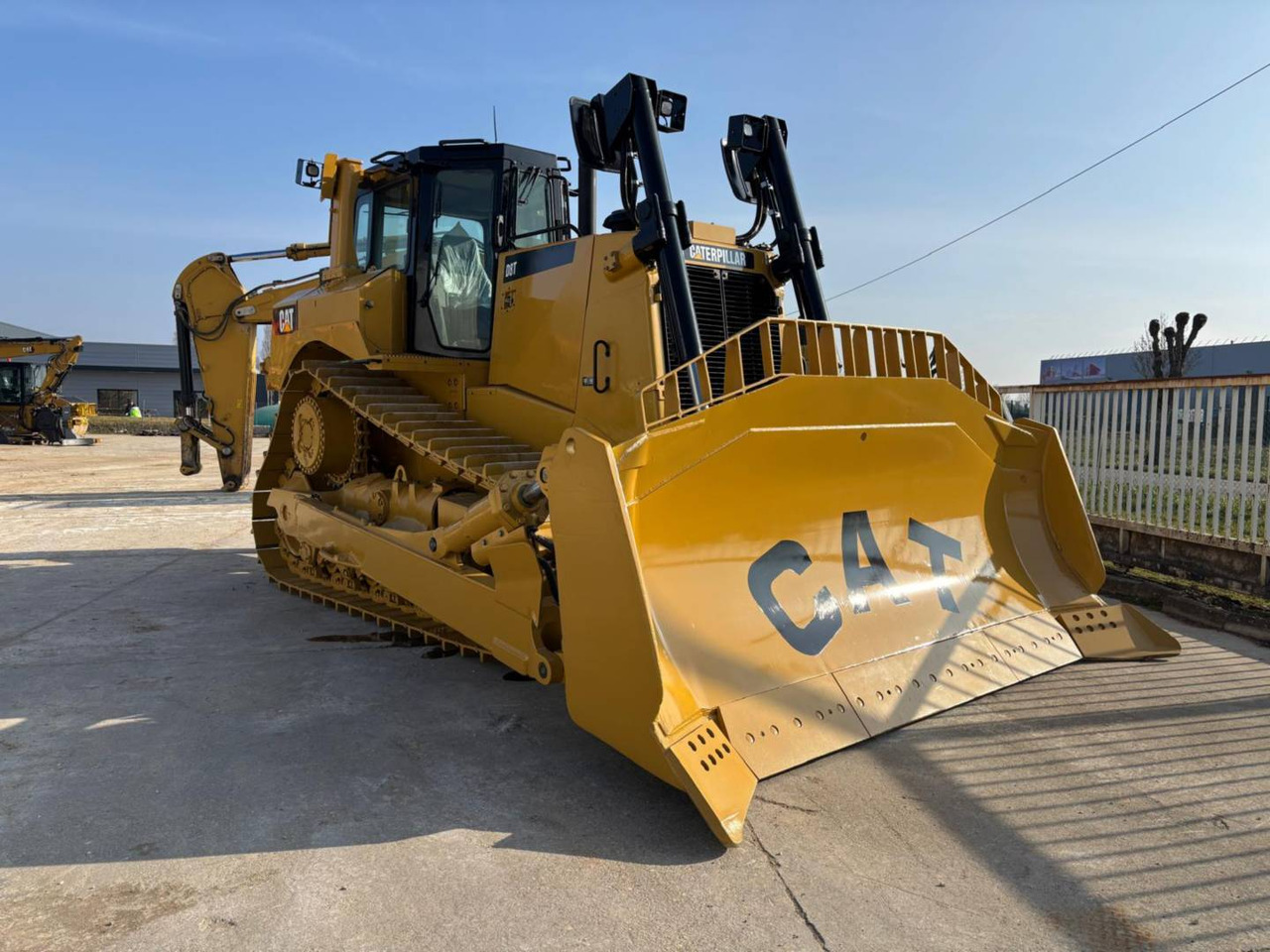 CAT D8T - Buldooser: pilt 1 CAT D8T - Buldooser: pilt 1