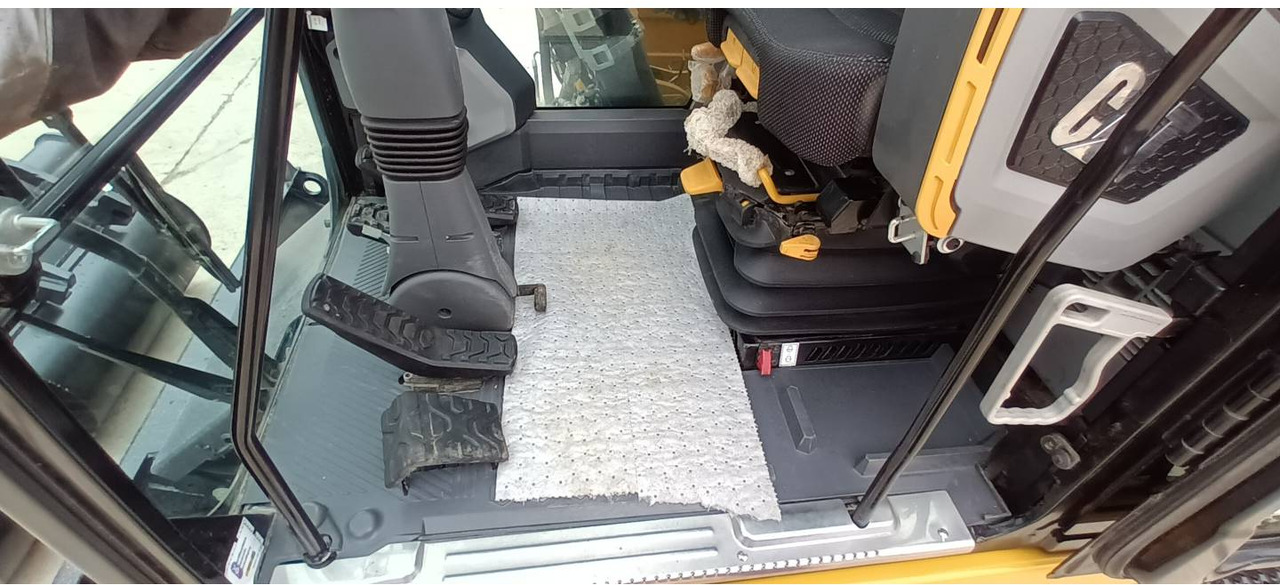 Ratastel ekskavaator CAT M314: pilt 14