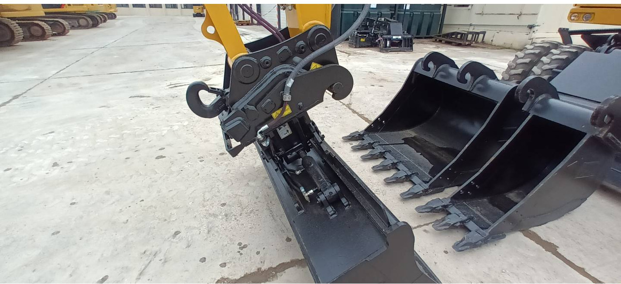 Ratastel ekskavaator CAT M314: pilt 26