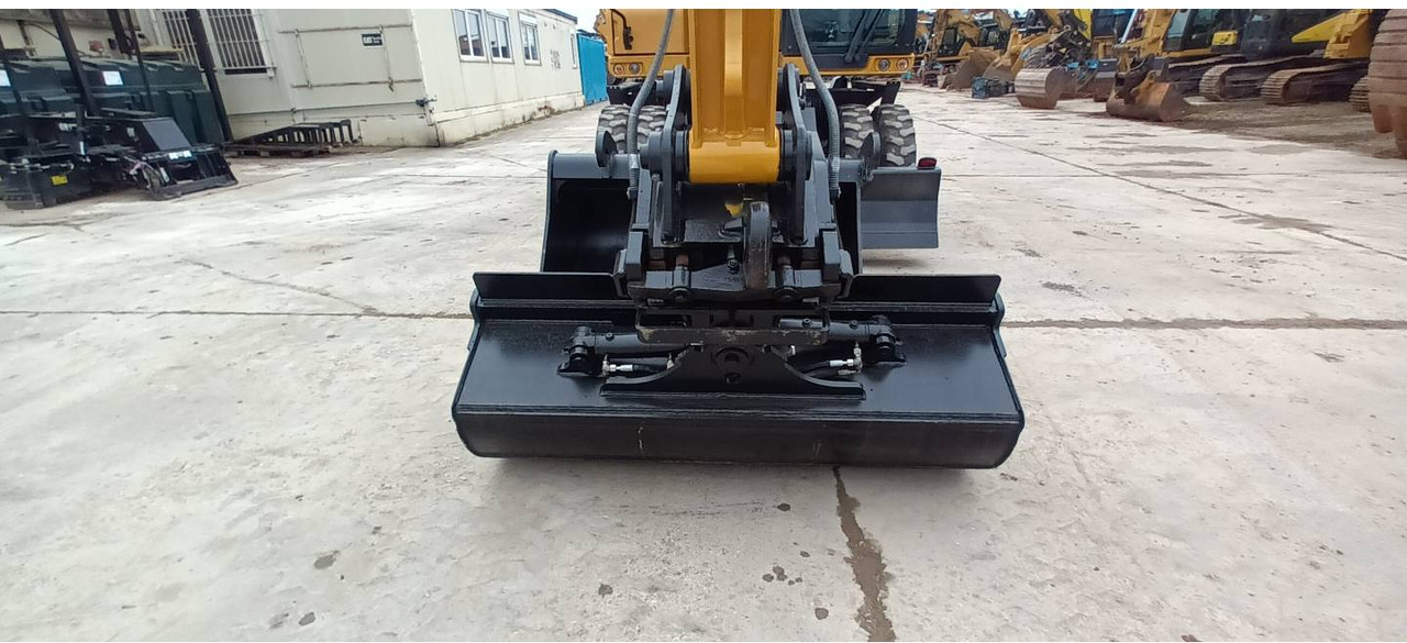 Ratastel ekskavaator CAT M314: pilt 25