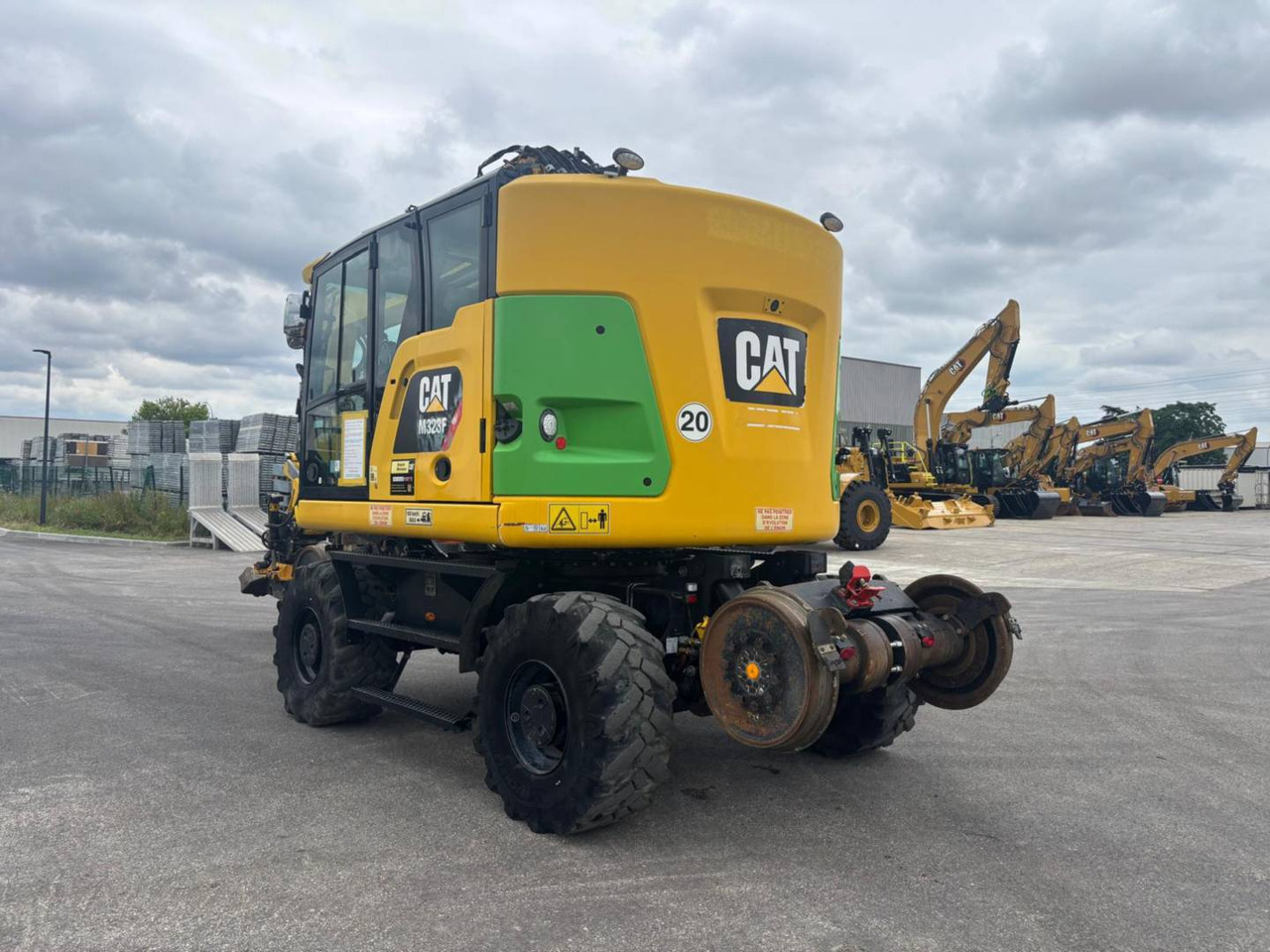 CAT M323F - Ratastel ekskavaator: pilt 3 CAT M323F - Ratastel ekskavaator: pilt 3