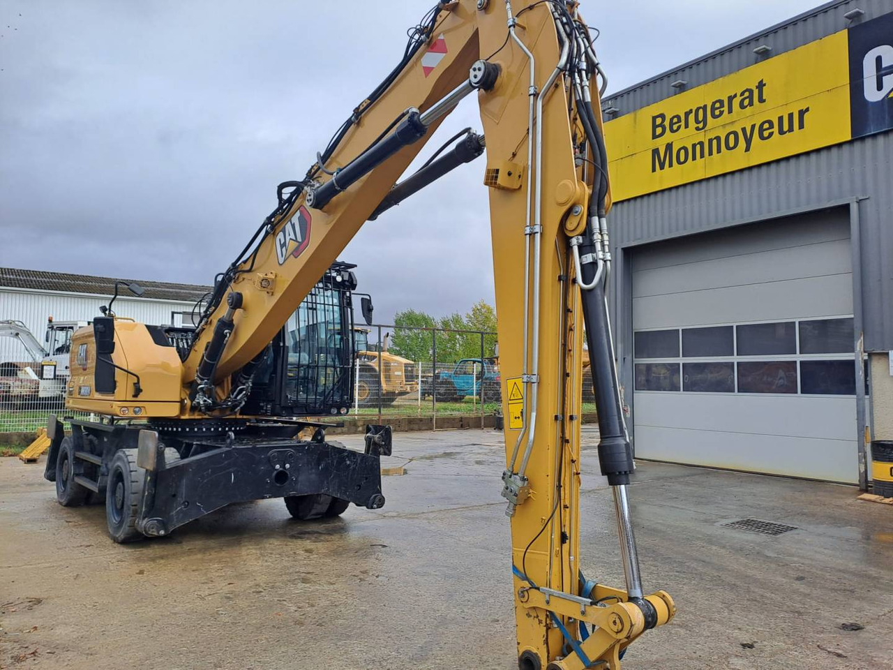 CAT MH3024 - Ratastel ekskavaator: pilt 2 CAT MH3024 - Ratastel ekskavaator: pilt 2