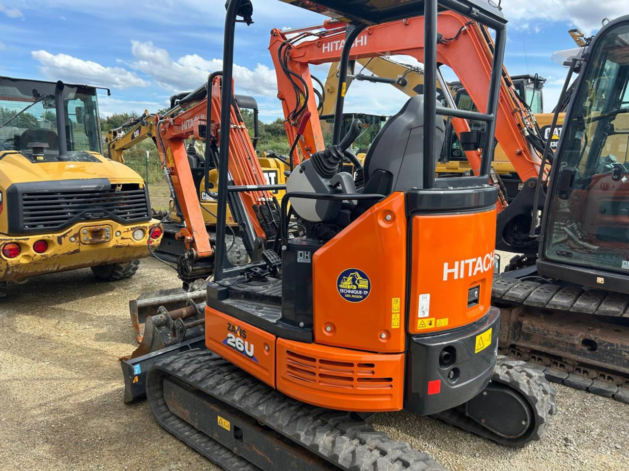 HITACHI ZX26U-6 - Lintekskavaator: pilt 4 HITACHI ZX26U-6 - Lintekskavaator: pilt 4