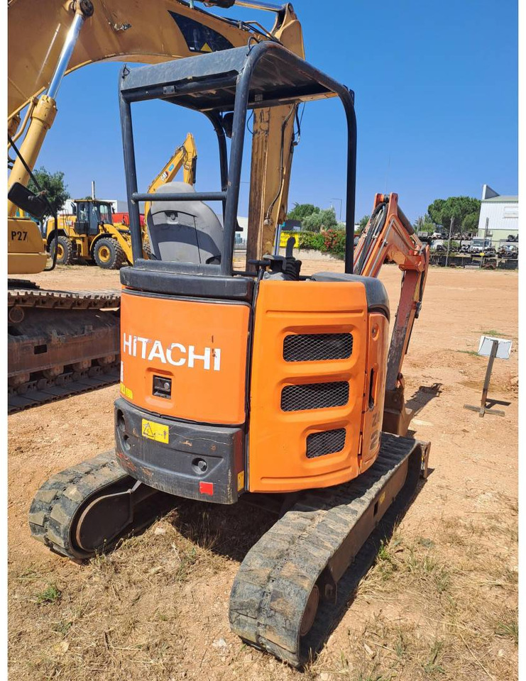 HITACHI ZX26U - Lintekskavaator: pilt 2 HITACHI ZX26U - Lintekskavaator: pilt 2