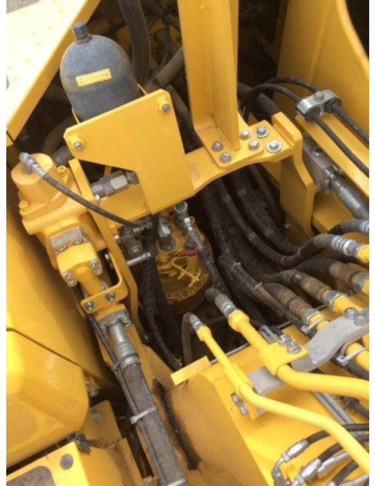 Lintekskavaator KOMATSU PC170.11: pilt 18