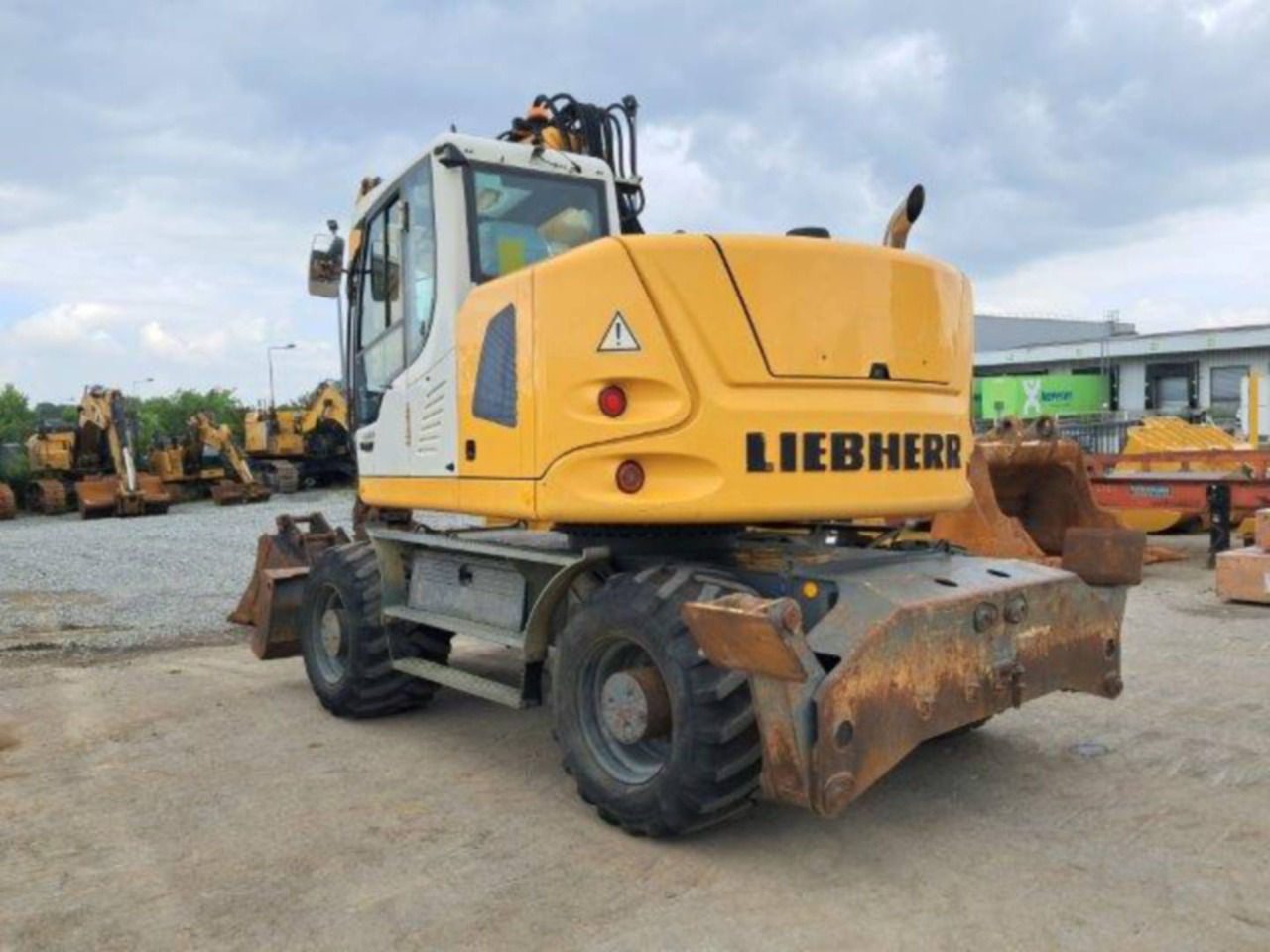 LIEBHERR A914 - Ratastel ekskavaator: pilt 1 LIEBHERR A914 - Ratastel ekskavaator: pilt 1