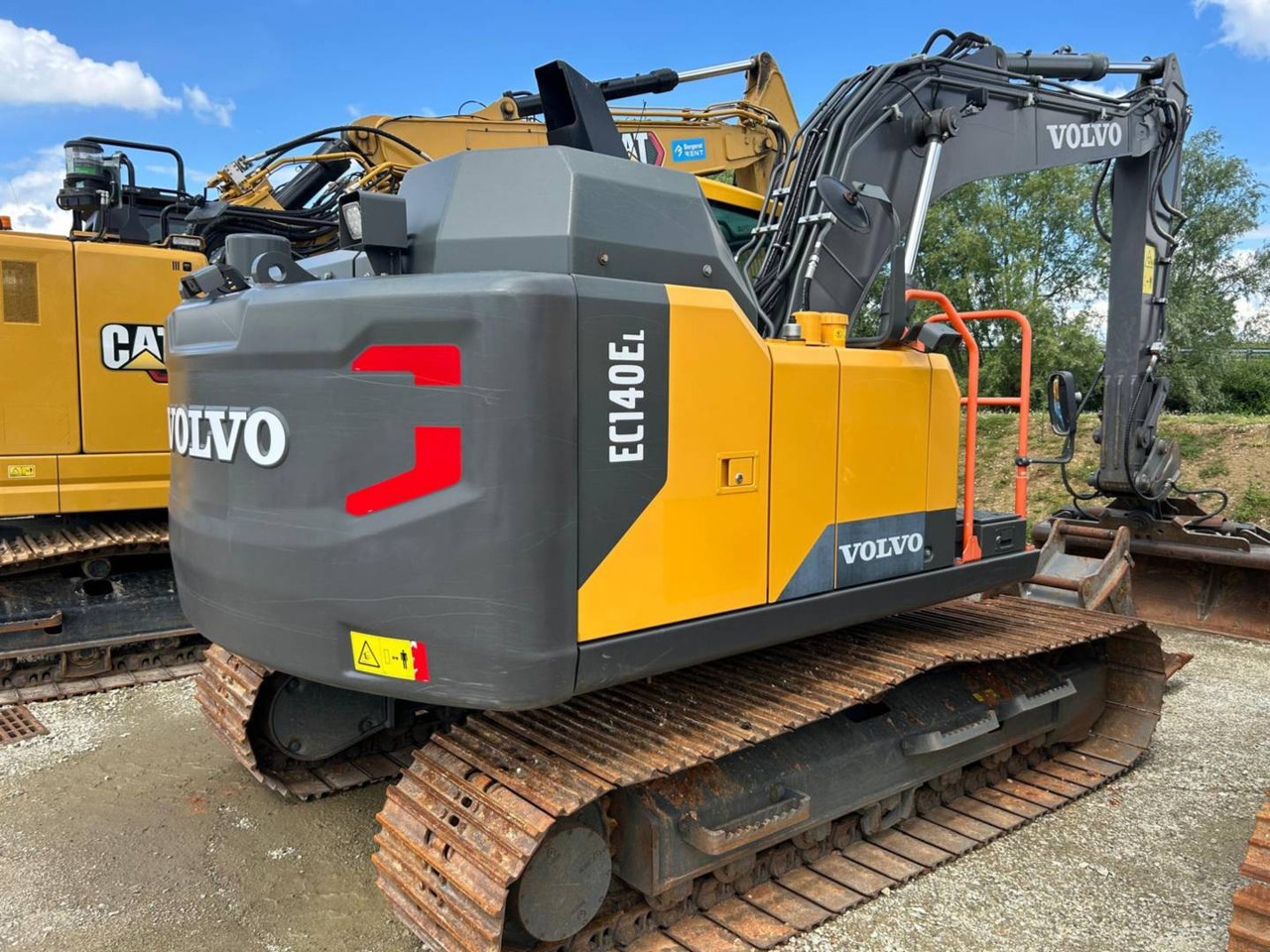 VOLVO CONSTRUCTION EQUIPMENT EC140 - Lintekskavaator: pilt 3 VOLVO CONSTRUCTION EQUIPMENT EC140 - Lintekskavaator: pilt 3