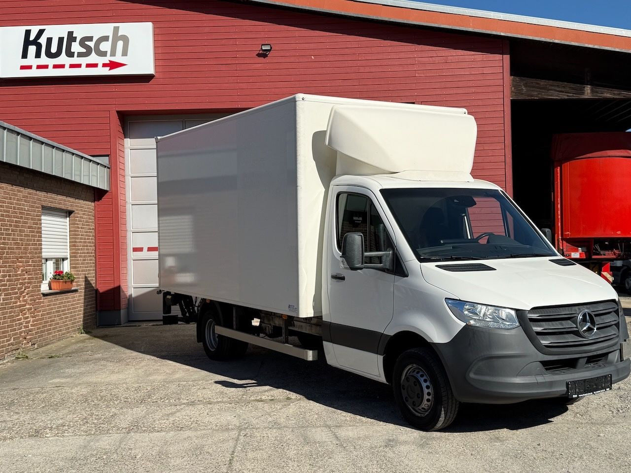 Mercedes-Benz Sprinter III Koffer 514 CDI Ladebordwand - Tarbesõiduk furgoon: pilt 1 Mercedes-Benz Sprinter III Koffer 514 CDI Ladebordwand - Tarbesõiduk furgoon: pilt 1