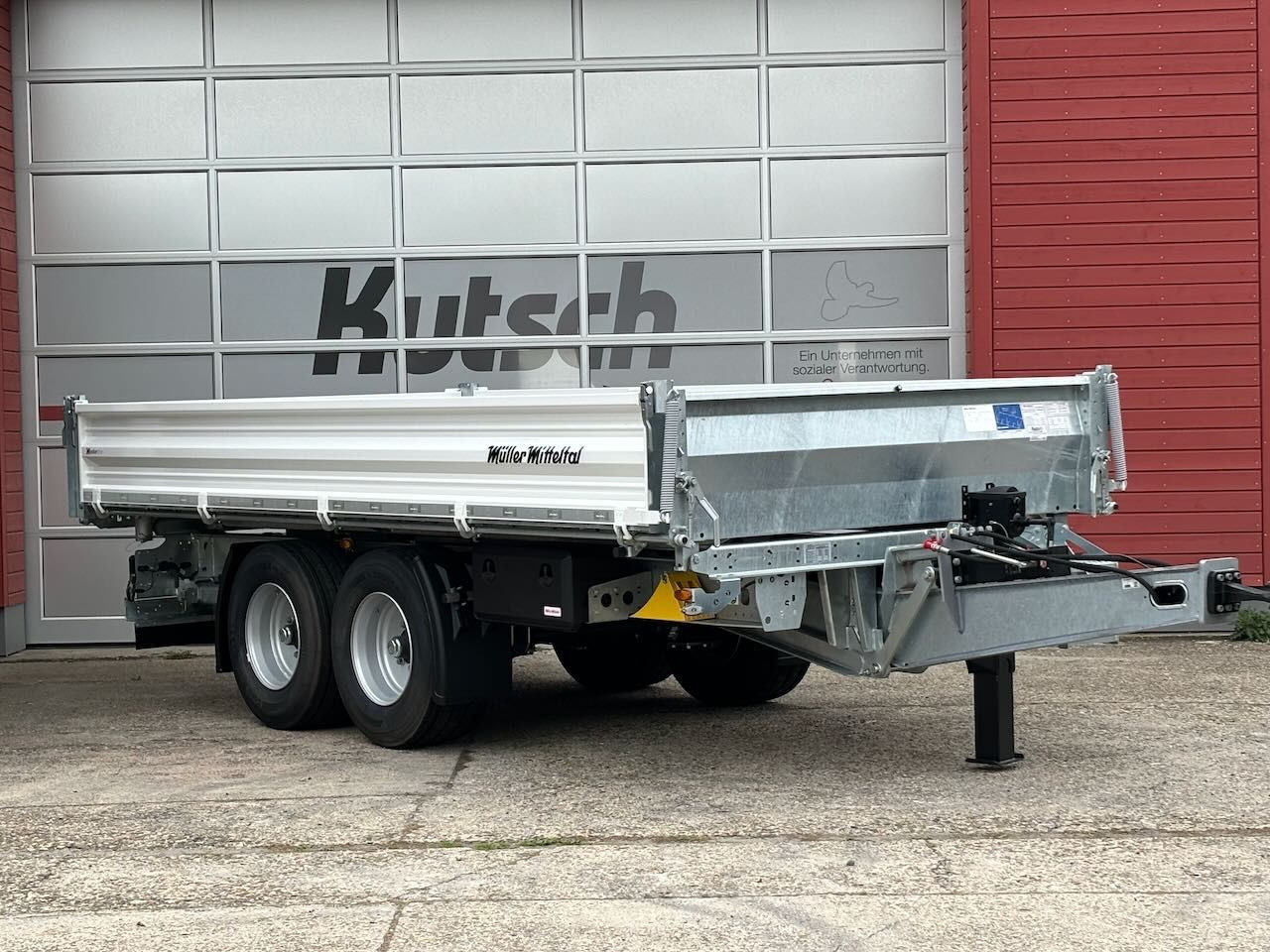 Müller-Mitteltal KA-TA-R 11,9/024 Breitreifen, Alu-Rampen, LED - Kalluri järelhaagis: pilt 5 Müller-Mitteltal KA-TA-R 11,9/024 Breitreifen, Alu-Rampen, LED - Kalluri järelhaagis: pilt 5