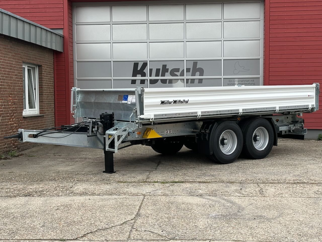 Müller-Mitteltal KA-TA-R 11,9/024 Breitreifen, Alu-Rampen, LED - Kalluri järelhaagis: pilt 2 Müller-Mitteltal KA-TA-R 11,9/024 Breitreifen, Alu-Rampen, LED - Kalluri järelhaagis: pilt 2