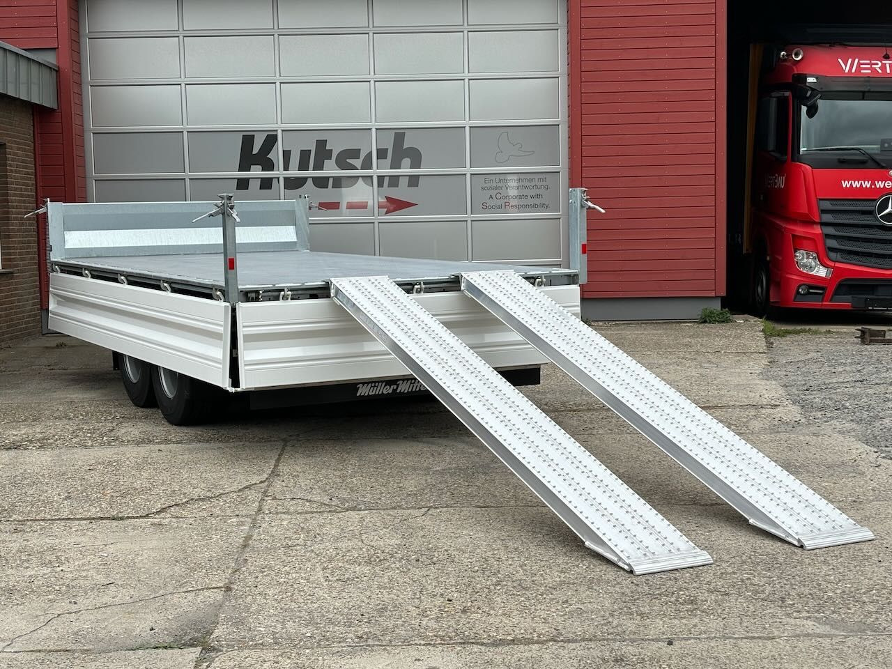 Müller-Mitteltal KA-TA-R 11,9/024 Breitreifen, Alu-Rampen, LED - Kalluri järelhaagis: pilt 1 Müller-Mitteltal KA-TA-R 11,9/024 Breitreifen, Alu-Rampen, LED - Kalluri järelhaagis: pilt 1