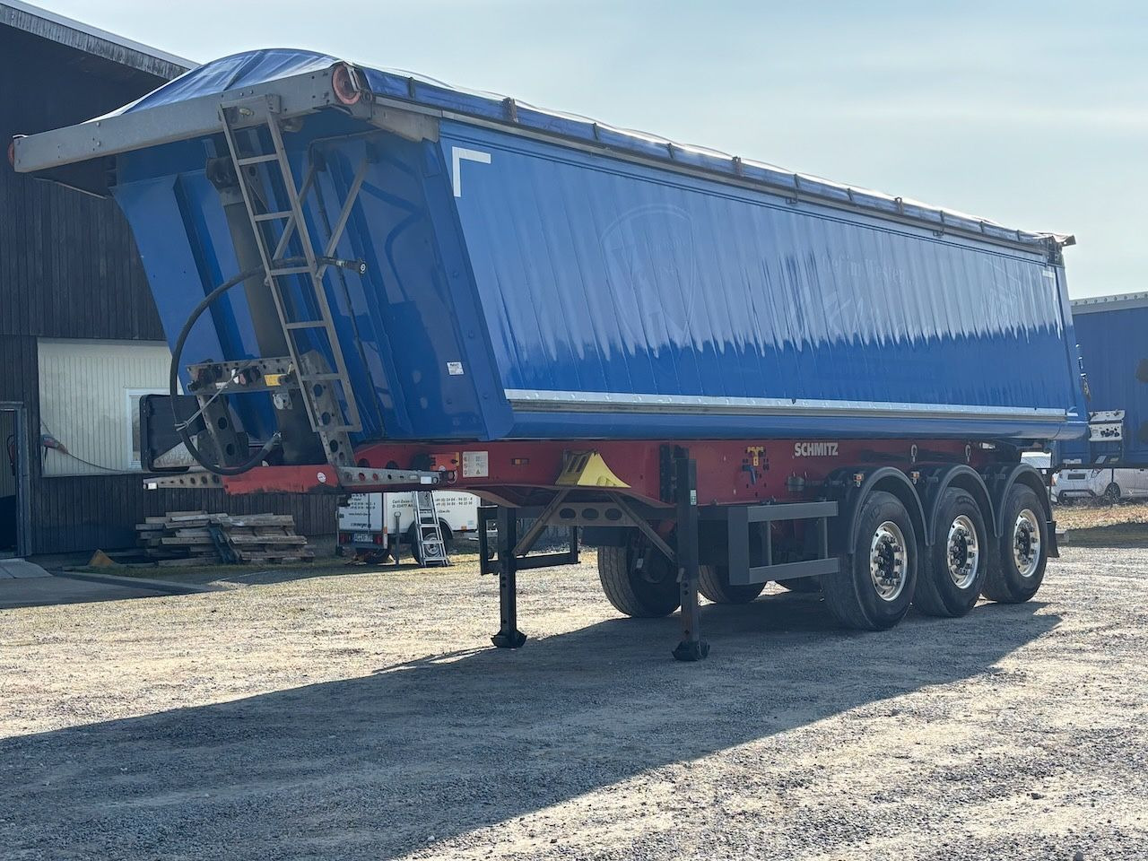 Schmitz Cargobull SKI 24 LS Alukipper, elektr. Cramaro Funk, 34m³ - Kallur-poolhaagis: pilt 1 Schmitz Cargobull SKI 24 LS Alukipper, elektr. Cramaro Funk, 34m³ - Kallur-poolhaagis: pilt 1
