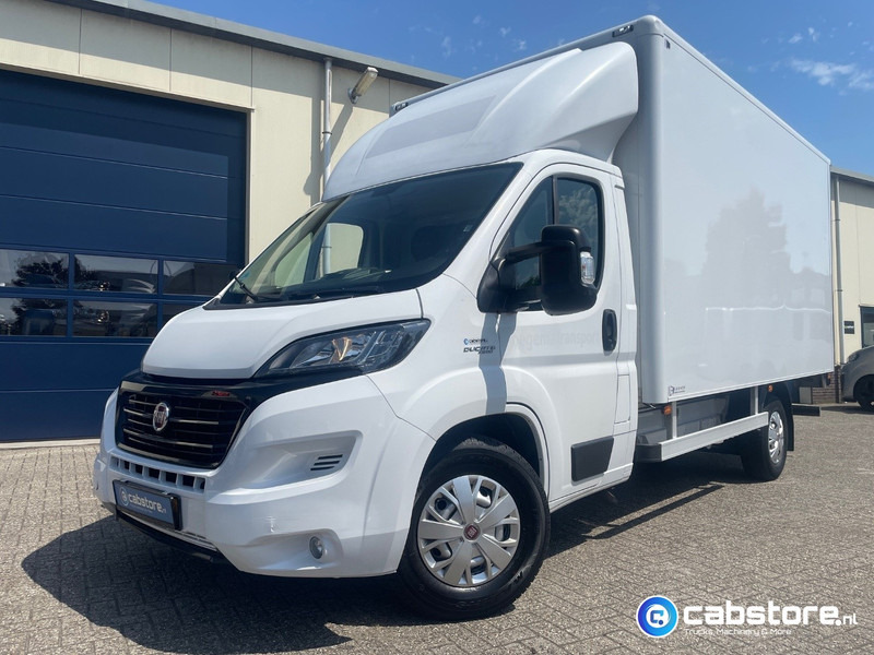 Fiat Ducato 2.3 Multijet 160 Pk Euro 6 - Bouwjaar 2021 - Handgeschakeld 6 speed - Airco - 3 zitplaatsen - Laadklep - Kasti veoauto: pilt 2 Fiat Ducato 2.3 Multijet 160 Pk Euro 6 - Bouwjaar 2021 - Handgeschakeld 6 speed - Airco - 3 zitplaatsen - Laadklep - Kasti veoauto: pilt 2