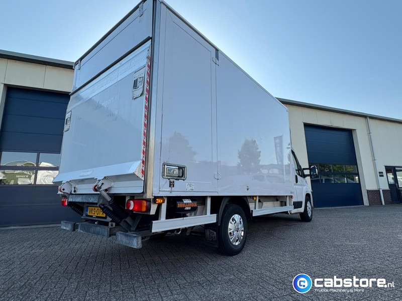 Fiat Ducato 2.3 Multijet 160 Pk Euro 6 - Bouwjaar 2021 - Handgeschakeld 6 speed - Airco - 3 zitplaatsen - Laadklep - Kasti veoauto: pilt 4 Fiat Ducato 2.3 Multijet 160 Pk Euro 6 - Bouwjaar 2021 - Handgeschakeld 6 speed - Airco - 3 zitplaatsen - Laadklep - Kasti veoauto: pilt 4