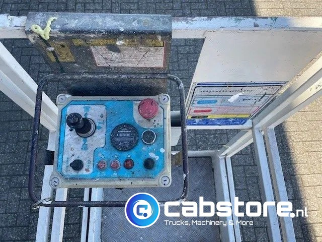 Iteco IG 4080 Schaarhoogwerker Abeitsbuhne - Skylift - Year 2001 - High 6.2 meter - Käärlift: pilt 5 Iteco IG 4080 Schaarhoogwerker Abeitsbuhne - Skylift - Year 2001 - High 6.2 meter - Käärlift: pilt 5
