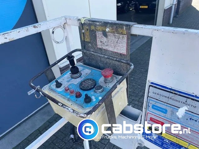 Iteco IG 4080 Schaarhoogwerker Abeitsbuhne - Skylift - Year 2001 - High 6.2 meter - Käärlift: pilt 4 Iteco IG 4080 Schaarhoogwerker Abeitsbuhne - Skylift - Year 2001 - High 6.2 meter - Käärlift: pilt 4