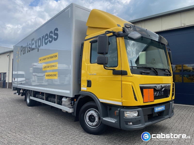 MAN TGL 12.180 4x2 Euro 6 Bakwagen MAN TGL 12.180 Bakwagen Euro 6 - Bouwjaar 2016 - Km 394.831 - Laadklep - Good condition - Kasti veoauto: pilt 2 MAN TGL 12.180 4x2 Euro 6 Bakwagen MAN TGL 12.180 Bakwagen Euro 6 - Bouwjaar 2016 - Km 394.831 - Laadklep - Good condition - Kasti veoauto: pilt 2