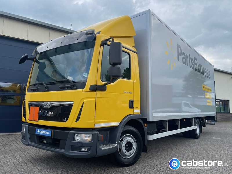 MAN TGL 12.180 4x2 Euro 6 Bakwagen MAN TGL 12.180 Bakwagen Euro 6 - Bouwjaar 2016 - Km 394.831 - Laadklep - Good condition - Kasti veoauto: pilt 1 MAN TGL 12.180 4x2 Euro 6 Bakwagen MAN TGL 12.180 Bakwagen Euro 6 - Bouwjaar 2016 - Km 394.831 - Laadklep - Good condition - Kasti veoauto: pilt 1