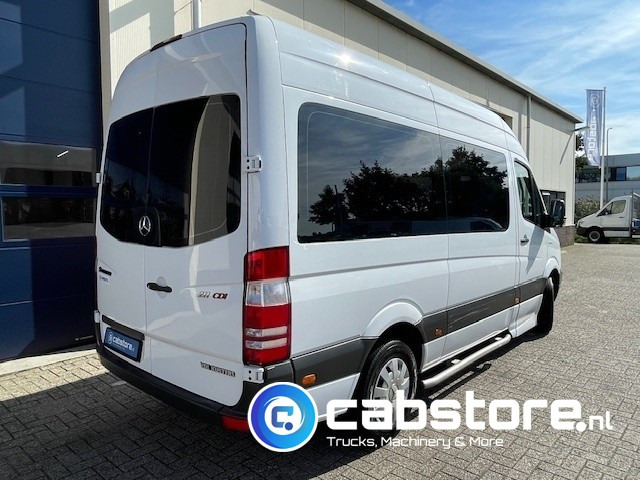 Mercedes-Benz SPRINTER 211 CDI - L2/H2- Automatische versnellingsbak - 9 Persoons - Bouwjaar 2009 - APK tot 17-01-2026 ! - Side bars - Privacy glas - Airco - Väikebuss, Mikrobuss: pilt 4 Mercedes-Benz SPRINTER 211 CDI - L2/H2- Automatische versnellingsbak - 9 Persoons - Bouwjaar 2009 - APK tot 17-01-2026 ! - Side bars - Privacy glas - Airco - Väikebuss, Mikrobuss: pilt 4