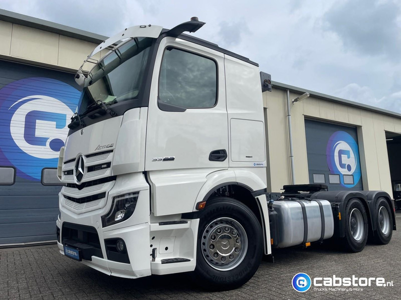 Mercedes-Benz Actros 3363 6x4 SLT Euro 6 3363 6x4 SLT Euro 6 - Zwaartransport - Heavy Load - Schwertransporte - 140 Ton - Year 2024 - Km 35.788 !! - Turbo Retarder Clutch - LIKE NEW !! - Sadulveok: pilt 1 Mercedes-Benz Actros 3363 6x4 SLT Euro 6 3363 6x4 SLT Euro 6 - Zwaartransport - Heavy Load - Schwertransporte - 140 Ton - Year 2024 - Km 35.788 !! - Turbo Retarder Clutch - LIKE NEW !! - Sadulveok: pilt 1