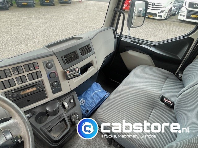 Kallurauto, Kraanaga veoauto Volvo FL 240 4x2 Euro 5 - Kipper - MKG HLK 45 a2 Autolaadkraan - Bouwjaar 2012 - APK 18-10-2025 - ORIGINAL Km 35.640 !!!! - Good condition !!: pilt 14