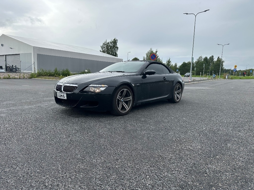 Auto BMW M6: pilt 18