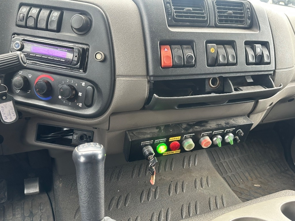 Kraanaga veoauto DAF 55.180 henkilönostin: pilt 17