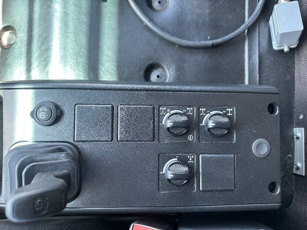 Uus Kraanaga veoauto Iveco Eurocargo ML150E28 4x4 sähkölaitos varustein: pilt 26